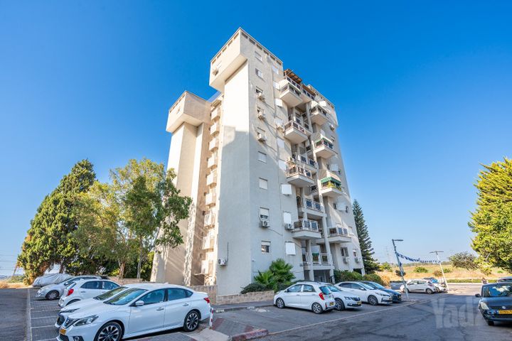 דירה, אחוזת דניה, חדרה