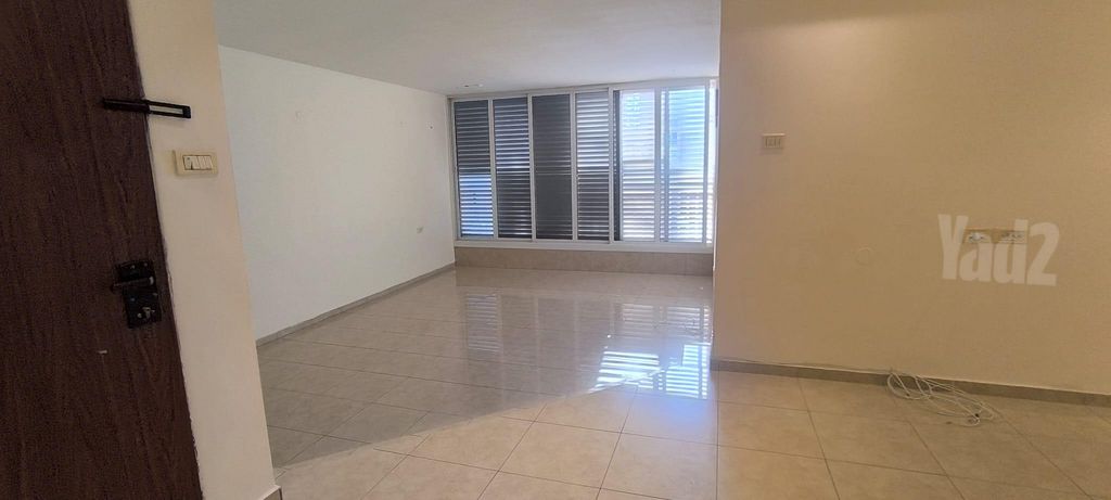 Petah Tikva, Israel 3