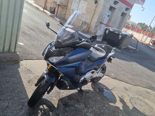 מודעת רכב הונדה FORZA750
