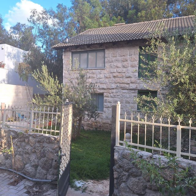 שוהם 17