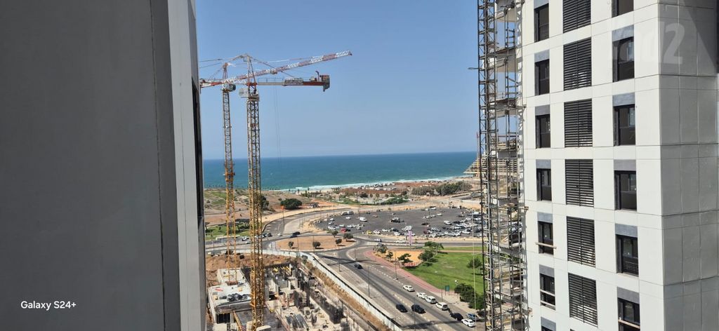 יהורם גאון 7
