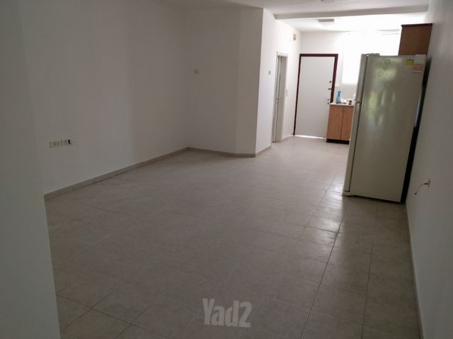 קיבוץ גלויות 42