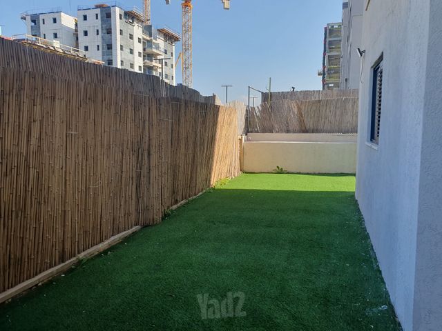 שדרות הרב עובדיה יוסף 8