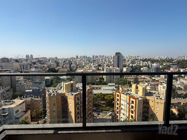 דרך זאב ז'בוטינסקי 10