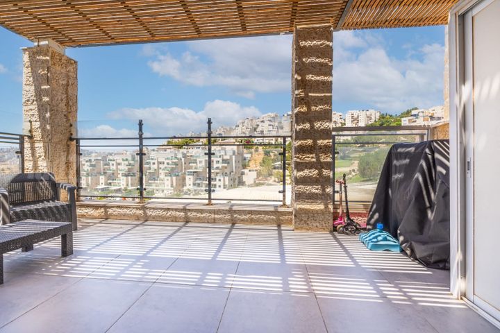 דירה למכירה בירושלים (תיווך) — 4