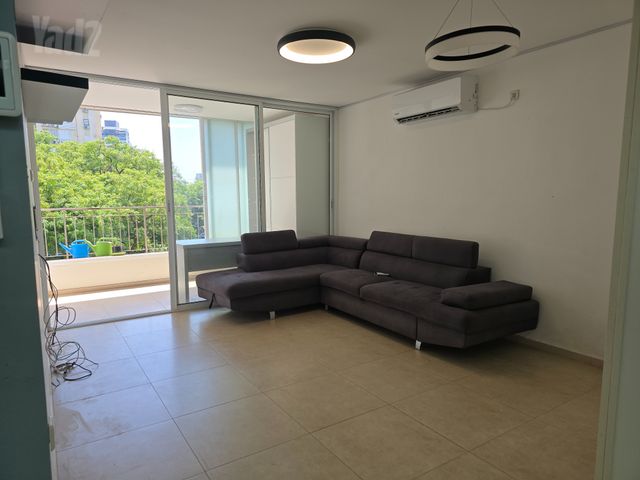 נווה יהושע, ערמונים