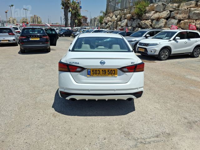 מודעת רכב ניסאן אלטימה 2