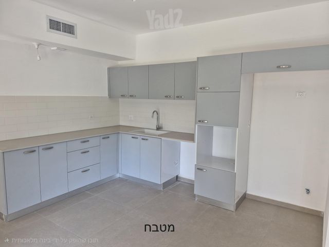 הזית 4