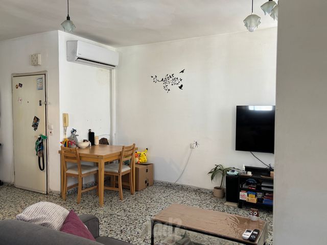 הרכסים 8
