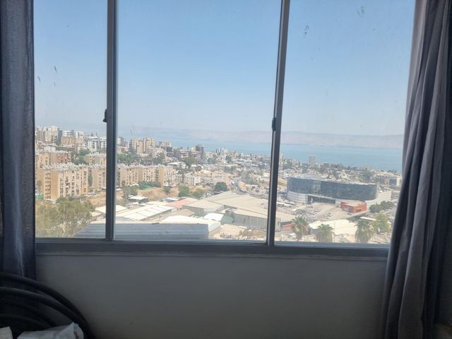 הגיבורים 12