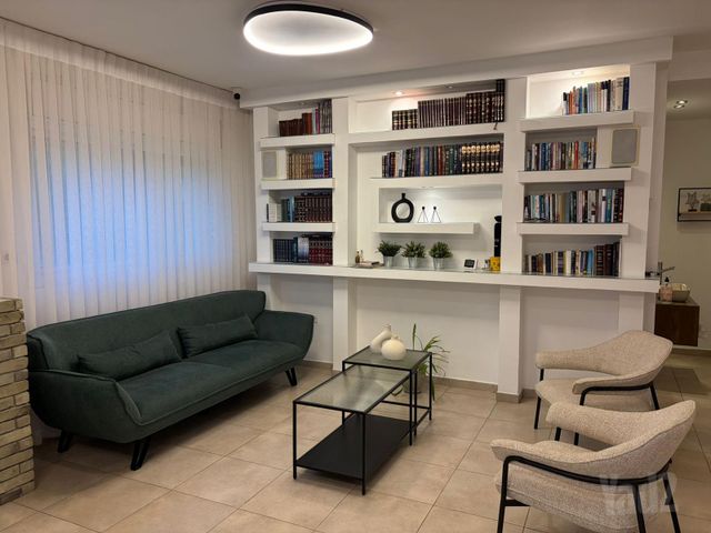 ניל"י 8