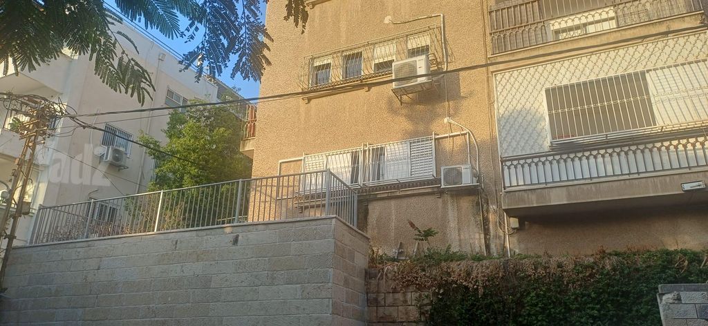מלצ'ט 12