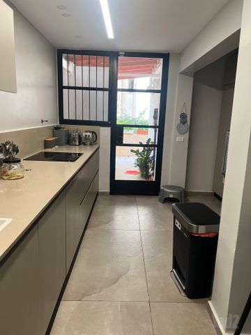 Tel Aviv-Yafo, Israel 12