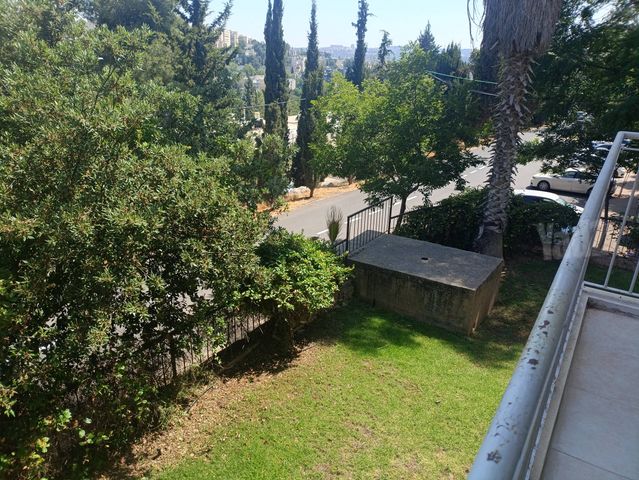 דירת גן למכירה בירושלים (תיווך) — 4