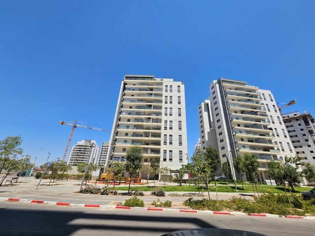 תדהר 4