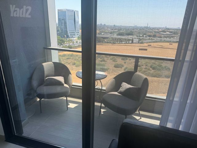 סאבלט, רמז, מערב ותיק, ראשון לציון