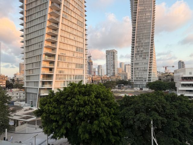 חנויות/ שטח מסחרי, הצפון החדש - כיכר המדינה, תל אביב יפו