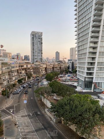 חנויות/ שטח מסחרי, הצפון החדש - כיכר המדינה, תל אביב יפו