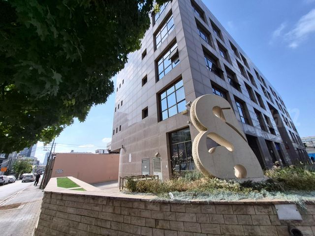 בניין משרדים