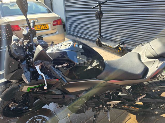 מודעת רכב קאוואסאקי Z500