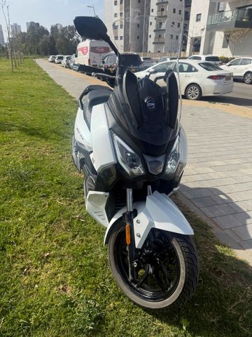 מודעת רכב סאן יאנג JOYRIDE 300