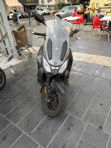 מודעת רכב סאן יאנג ג'וירייד 300 16