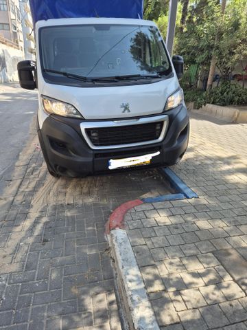 מודעת רכב פיג'ו