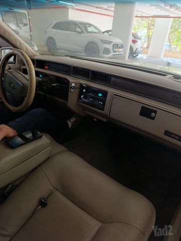 מודעת רכב קאדילק