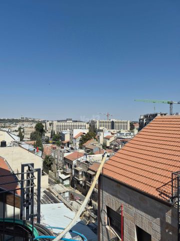 חיים עוזר 25