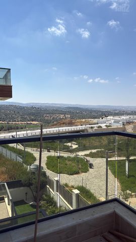 האחים 28