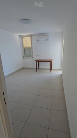 שמעון בר גיורא 27