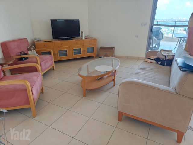 טווס 3