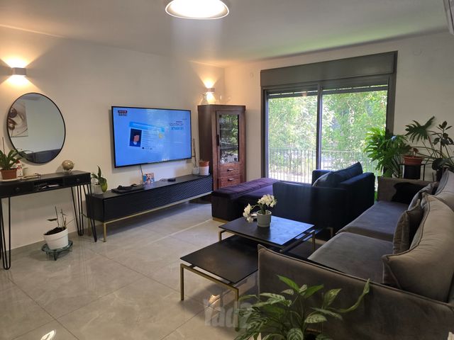 דרך מצדה 