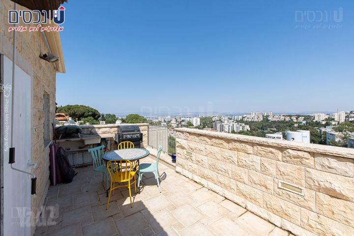 בנימין ד'ישראלי 38