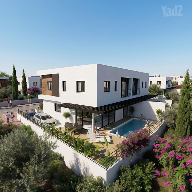 מגרשים