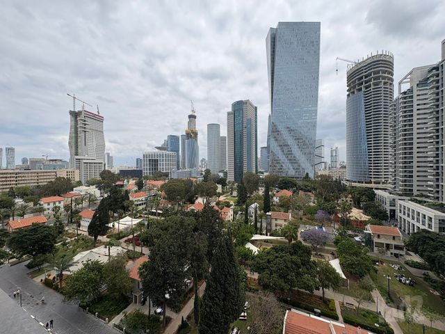 גג/ פנטהאוז, גני שרונה, קרית הממשלה, תל אביב יפו