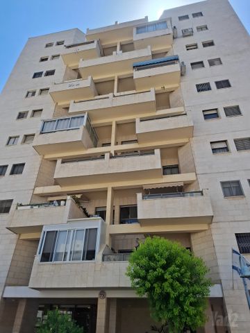 דירה
