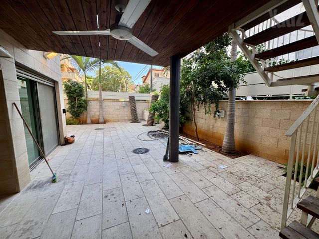 Herzliya, Israel 4