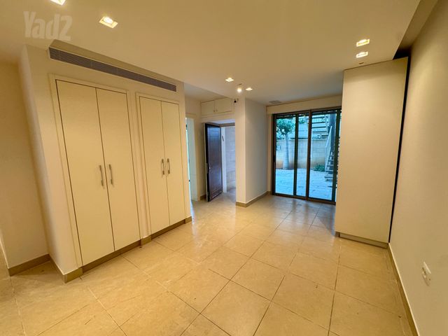 Herzliya, Israel 5