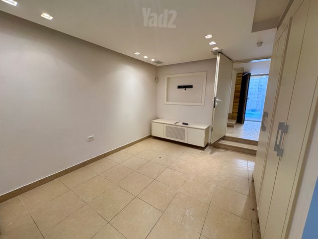 Herzliya, Israel 7