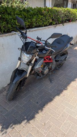 מודעת רכב בנלי TNT300