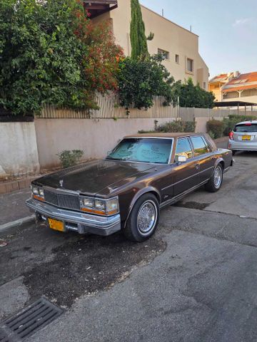 מודעת רכב קאדילק