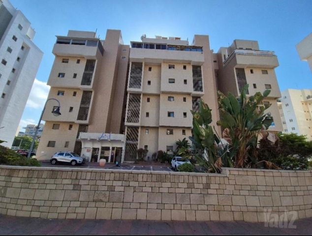 מעלות אשר 18