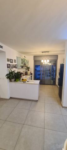 שרה אהרונסון 1