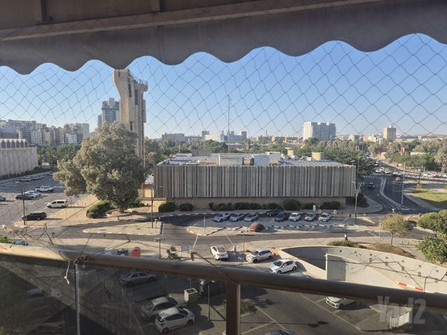 התקווה 16