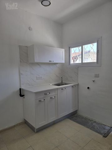 העצמאות 11