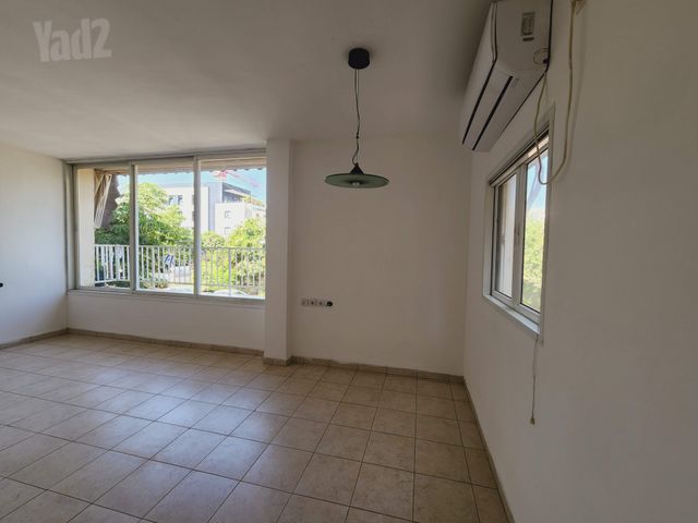 יד המעביר 18