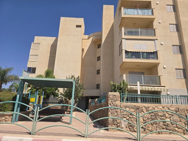 דירה, יהושפט, ערד