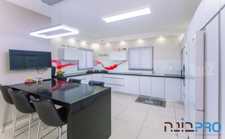 זבולון המר