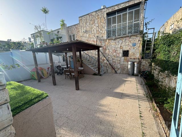 דירה, צהלון, שיכוני חסכון, תל אביב יפו